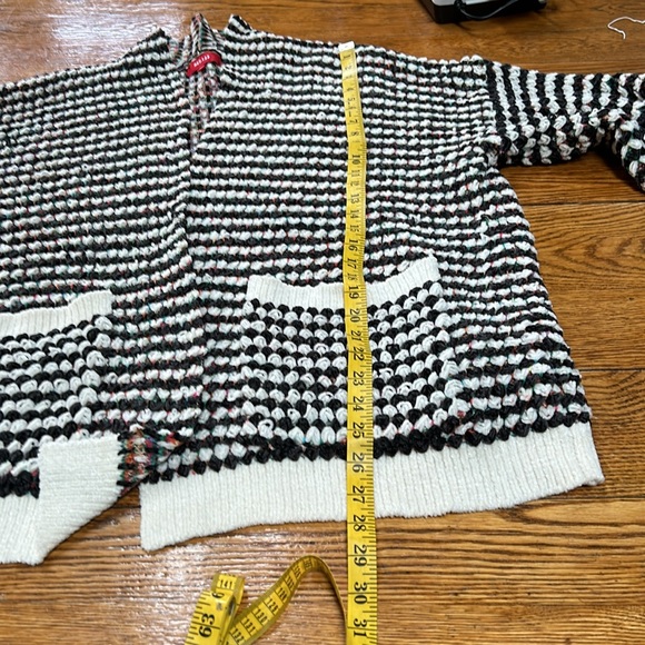 net.153 chenille cardigan sweater. Open front style. Size S/M (oversized) - Picture 7 of 12